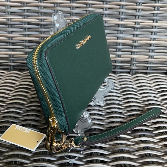 Michael Kors Jet Set Travel Lg Flat Multifunctional Phone Case-Wristlet-Wallet - Picture 2 of 16